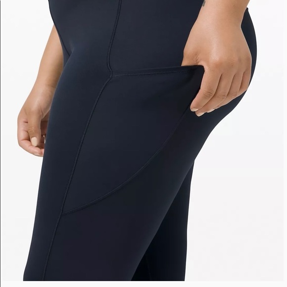Size 14 Lululemon Fast and Free Crop in black - Picture 3 of 3